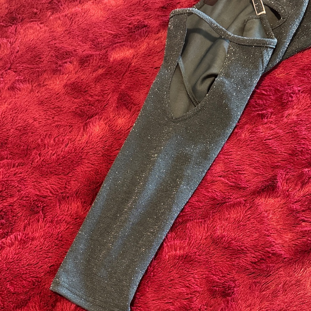 Chic Glitter Long Sleeve Top - Picture 5 of 9